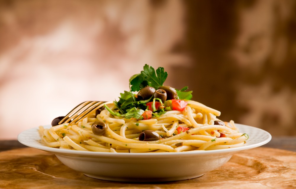 Spaghetti con Olive Leccino